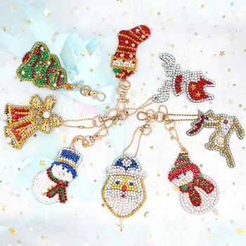 8Pcs Nustatyti 2019 kalėdų Automobilių Vidaus Apdaila, Diamond Keychain Raktų pakabukai paketų prižiūrėtojų raktinę Meno Amatų Klavišą Maišelį Dekoro Kalėdos Raktų pakabukai