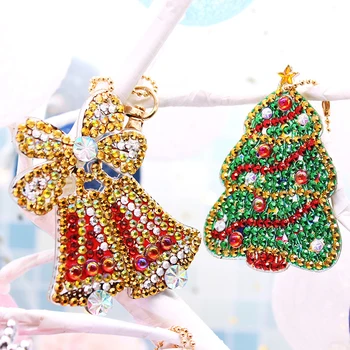 8Pcs Nustatyti 2019 kalėdų Automobilių Vidaus Apdaila, Diamond Keychain Raktų pakabukai paketų prižiūrėtojų raktinę Meno Amatų Klavišą Maišelį Dekoro Kalėdos Raktų pakabukai