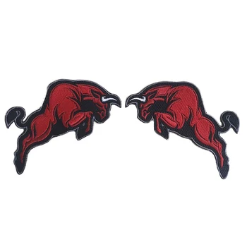 Raudonos ir rudos spalvos Bulius, Siuvinėjimas logotipas Pleistras gyvūnų red bull 